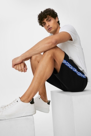 C&A Sweat Organic Baumwoll Playstation Kurze Hose Herren Schwarz | TYUVR-0324